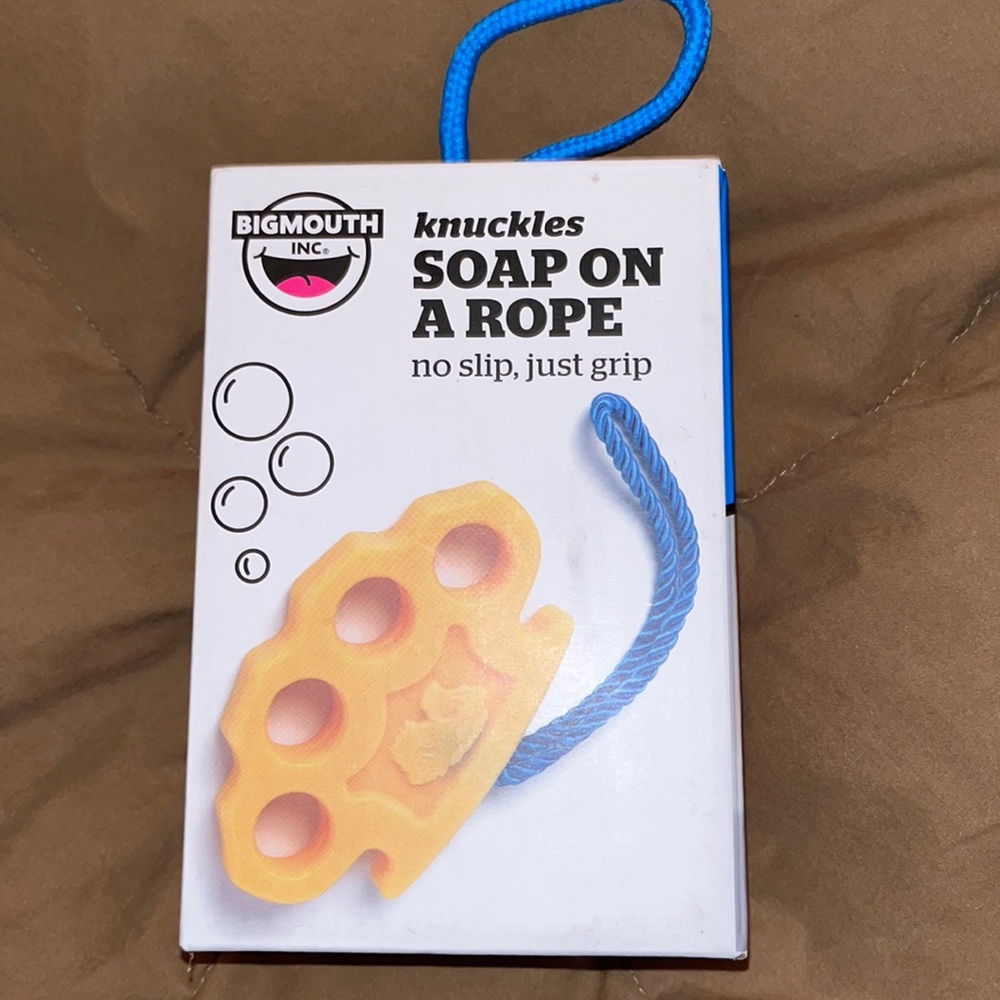 SOAP ON A ROPE! BNIB